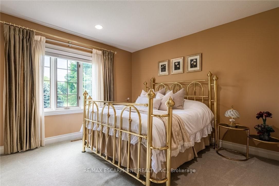 17 Lochside Drive photo 40