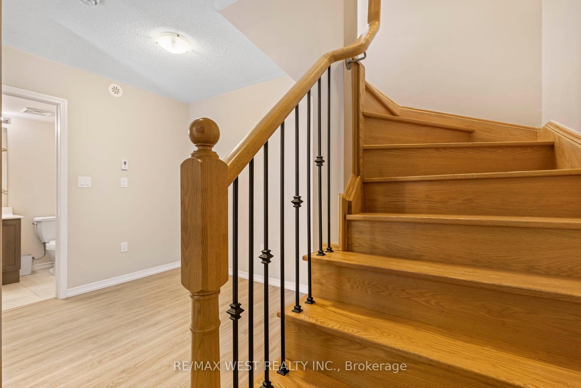 26 Fieldway Road Unit 31 photo 13
