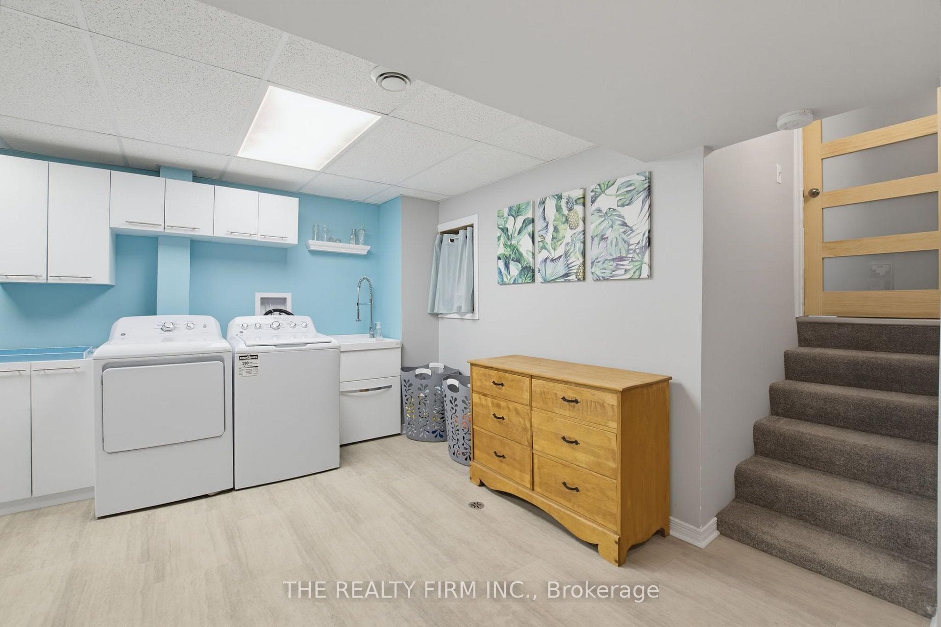 493 Maple Street photo 28