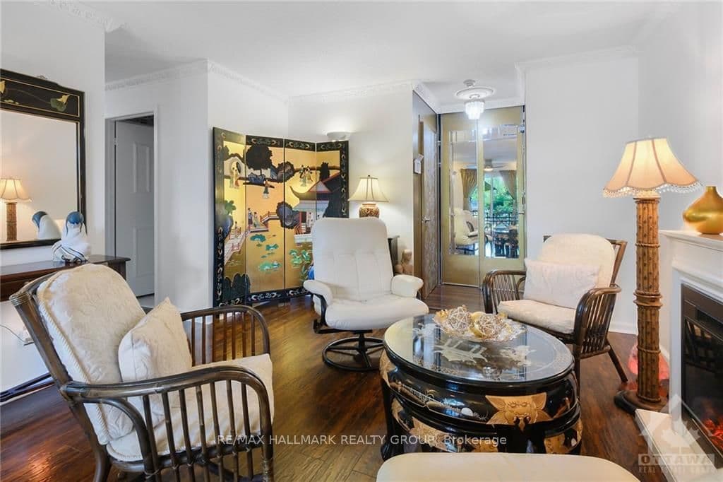 260 BRITTANY Drive Unit 103 photo 3