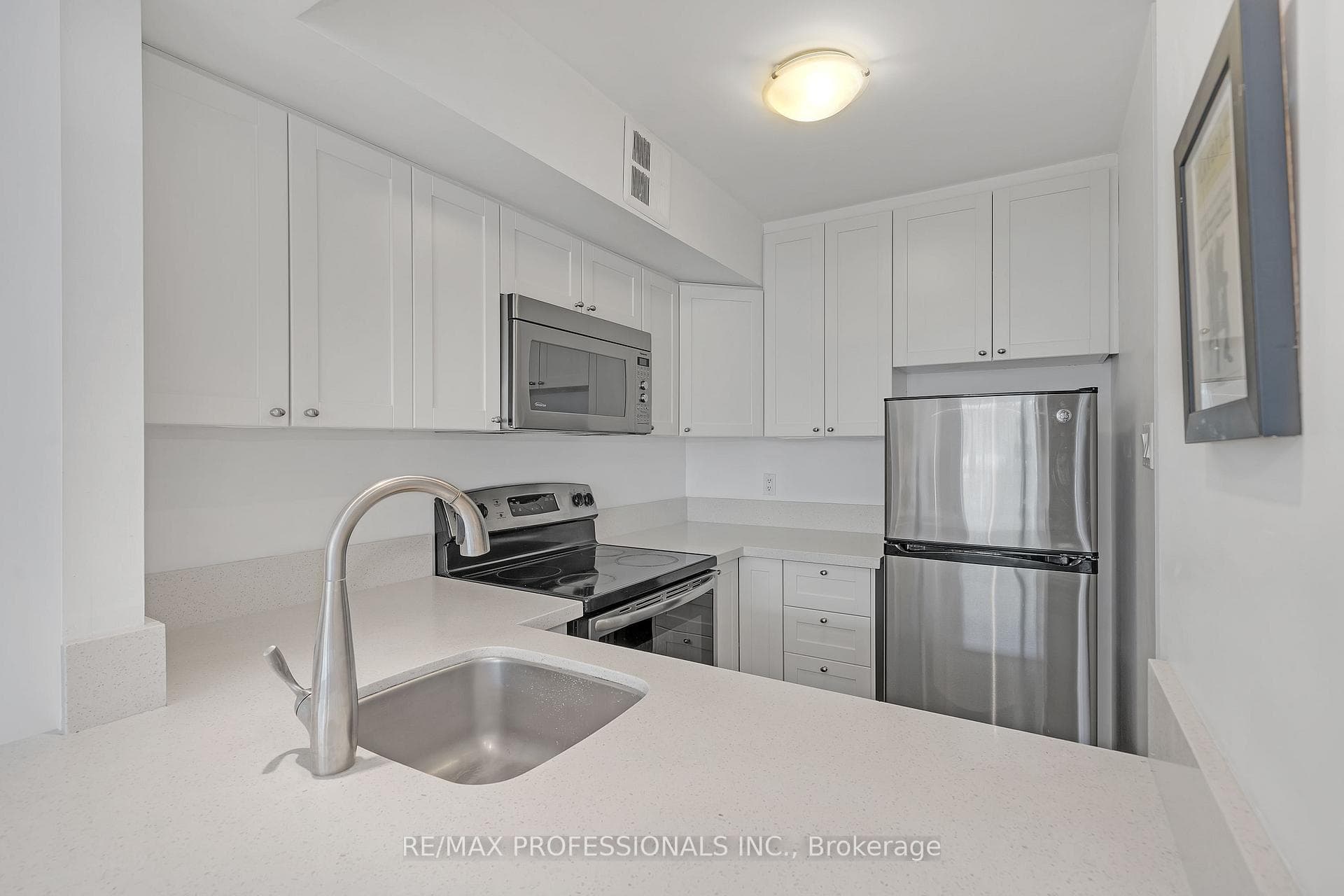 92 King Street Unit 517 photo 7