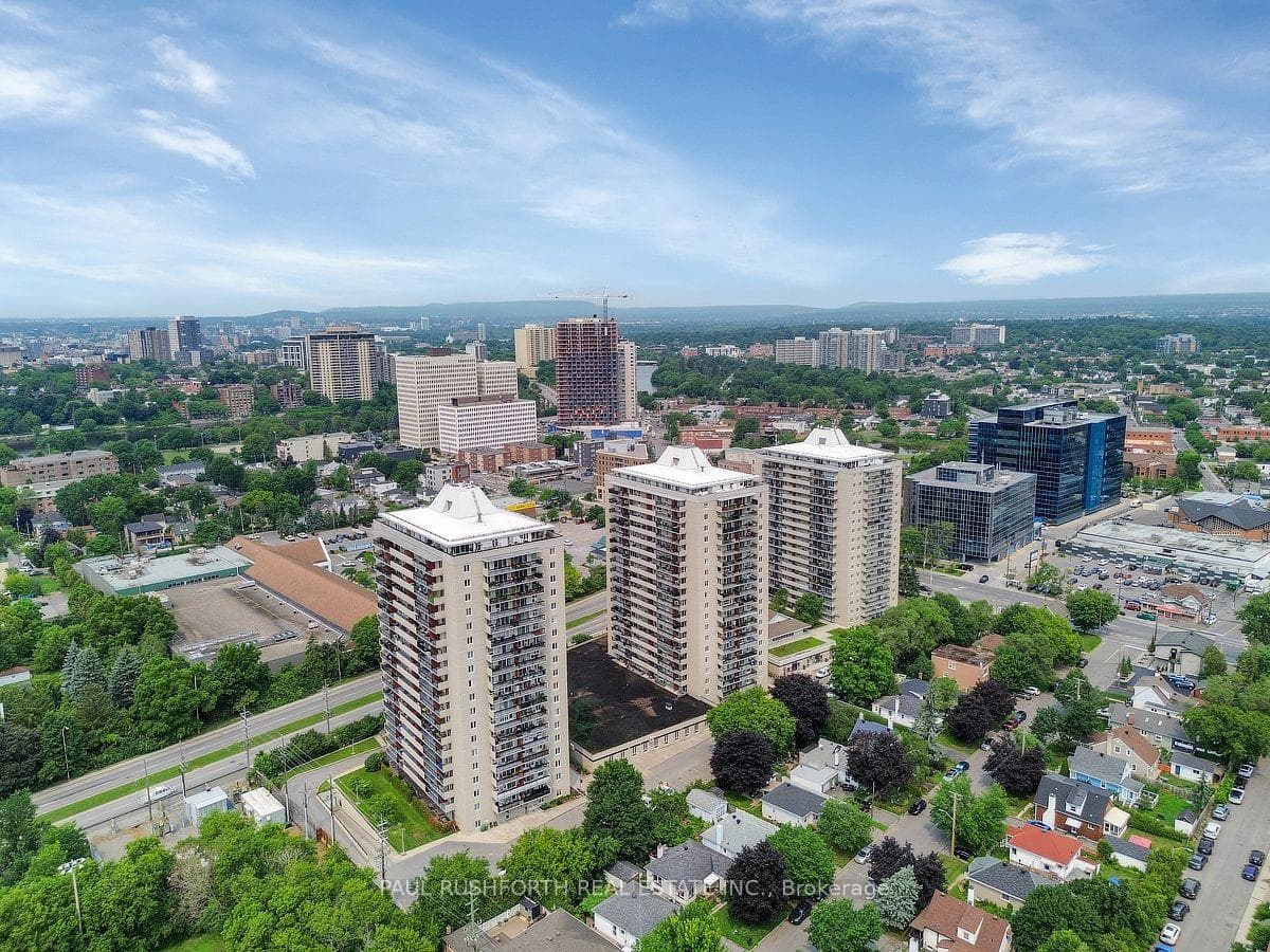 1905-158B McArthur Avenue