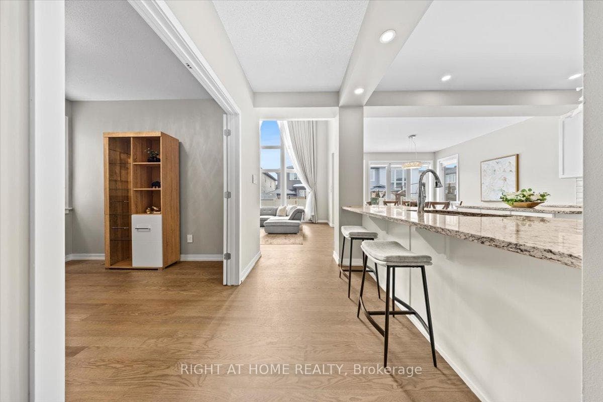 319 Oxer Place photo 6