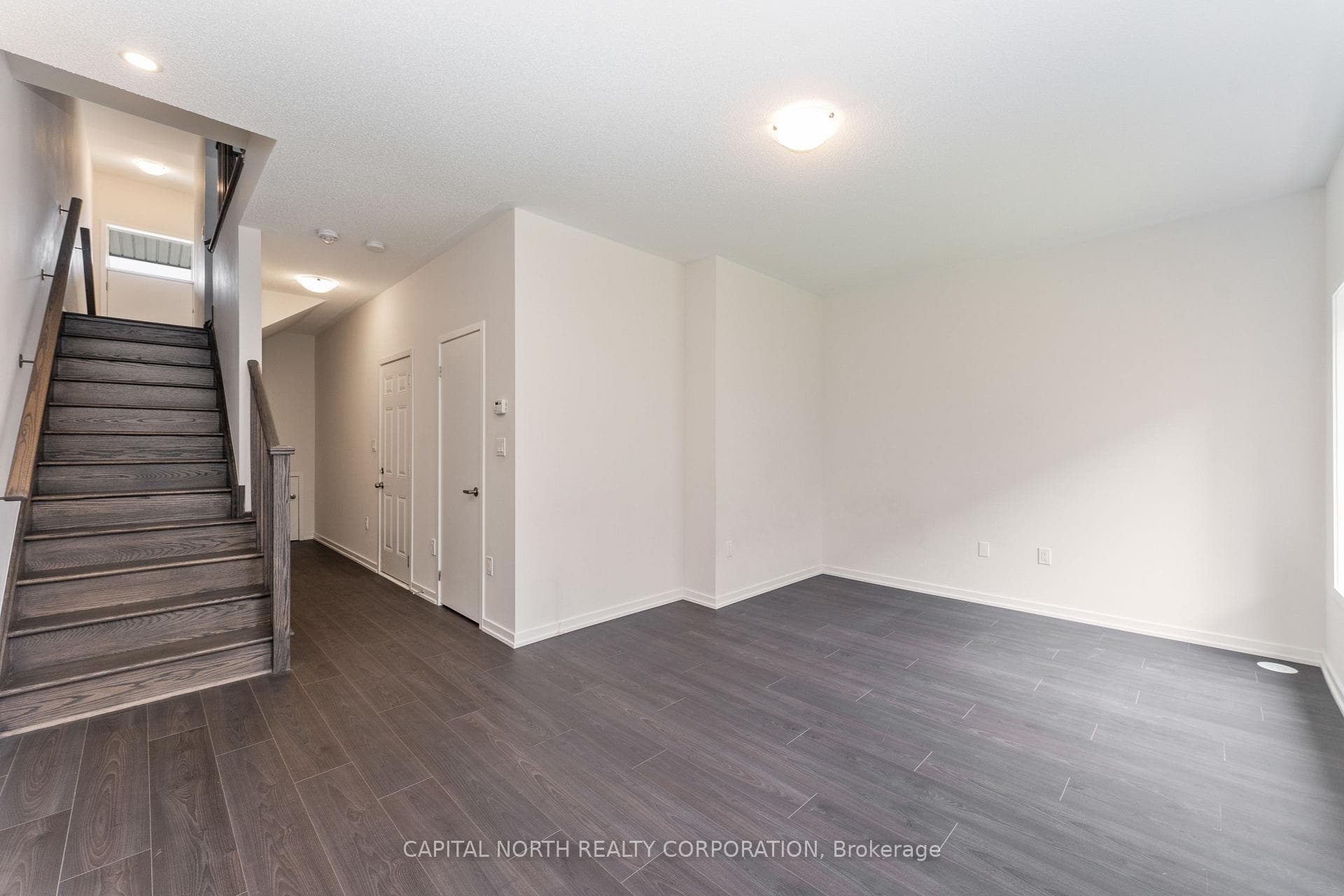 55 Lambert Lane photo 34