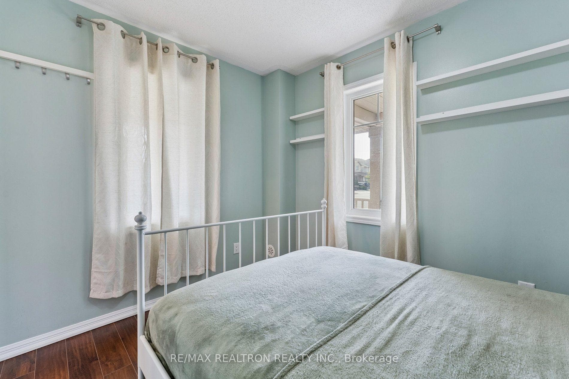 800 Fowles Court photo 11