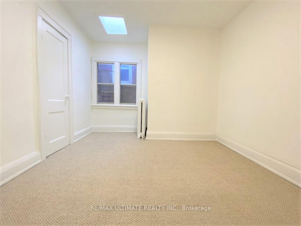 533 Kingston Road photo 50