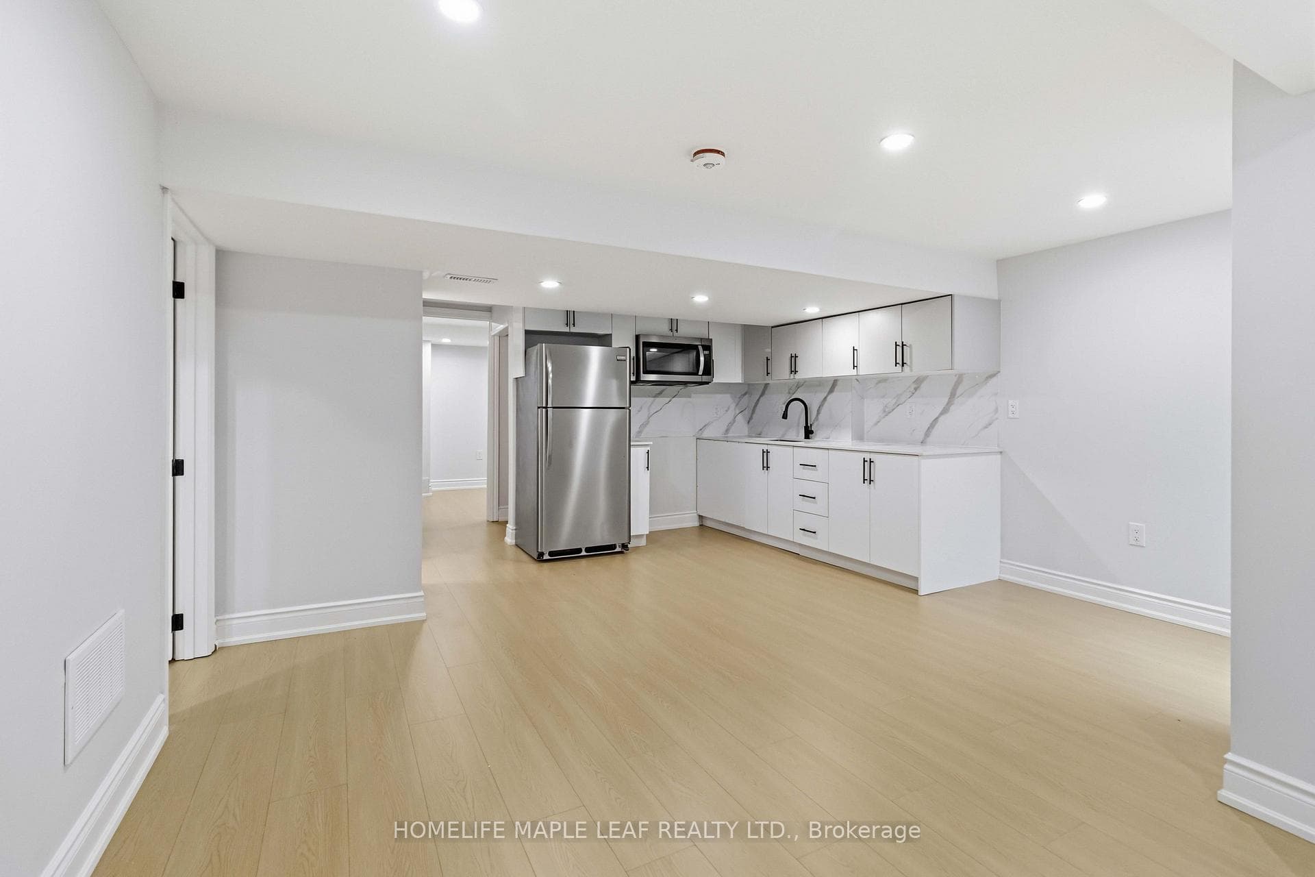 90 Burgby Avenue photo 45