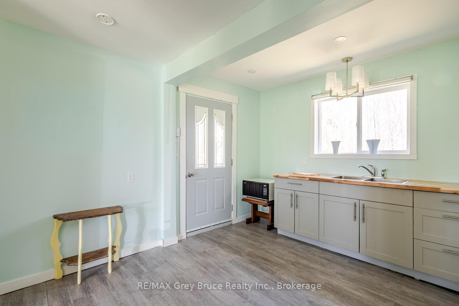 130 Crooked Hill Road photo 5