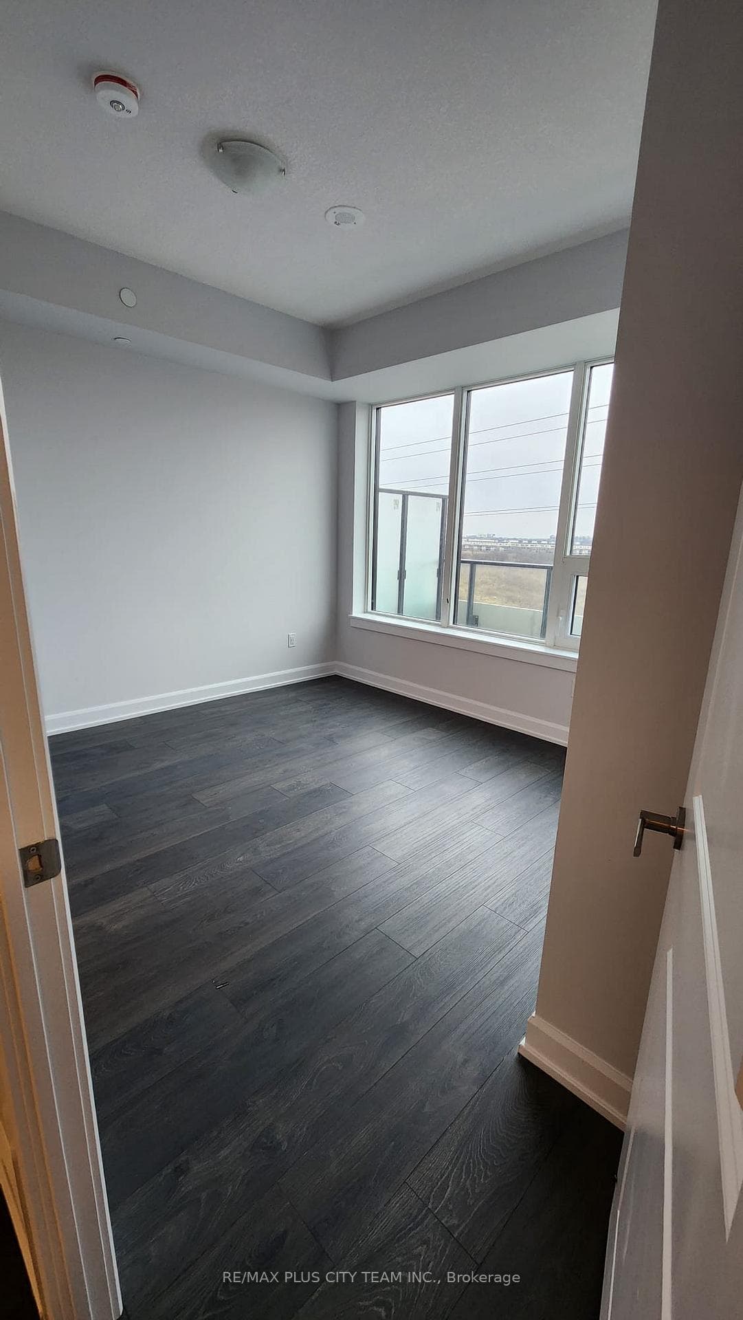 3220 William Coltson Avenue Unit 414 photo 4