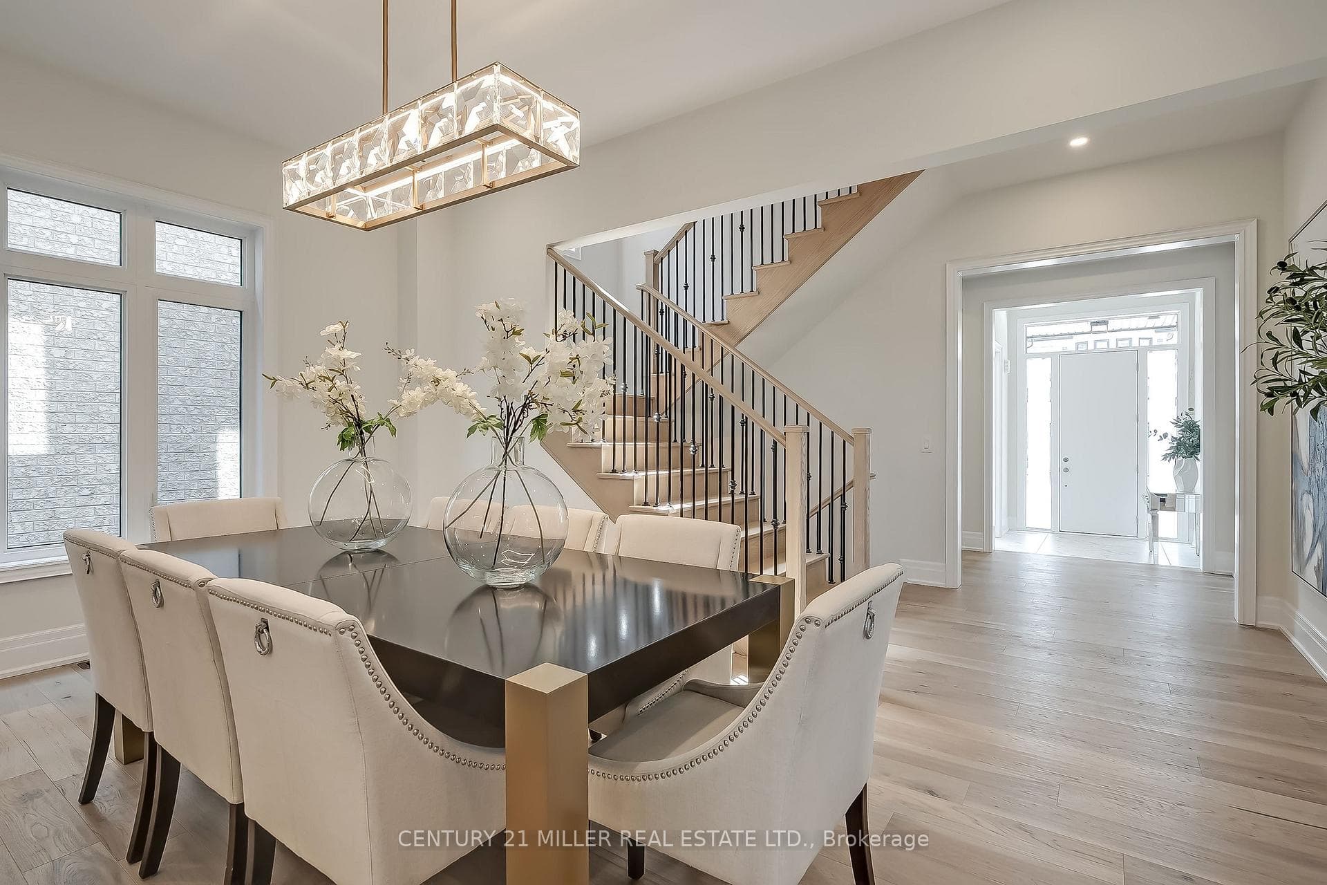 2328 Charles Cornwall Avenue photo 8