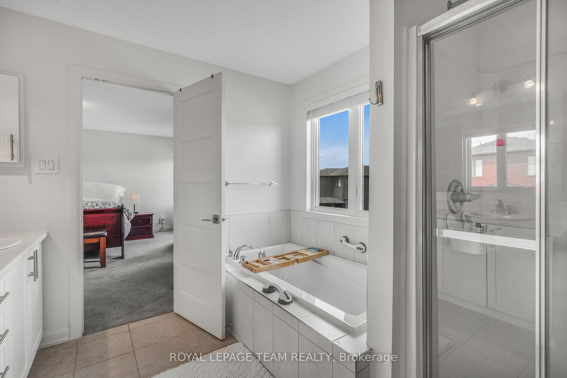 376 Sterling Avenue photo 23