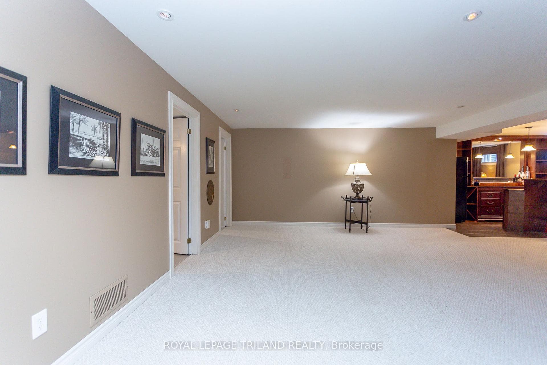216 Jonathan Way photo 24