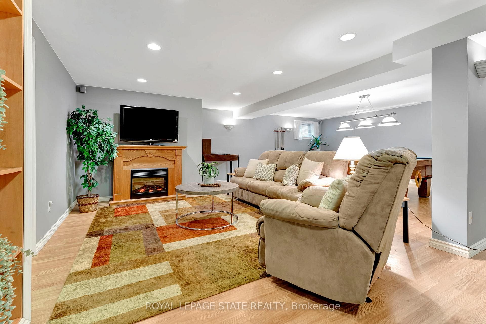 51 Etherington Crescent photo 22