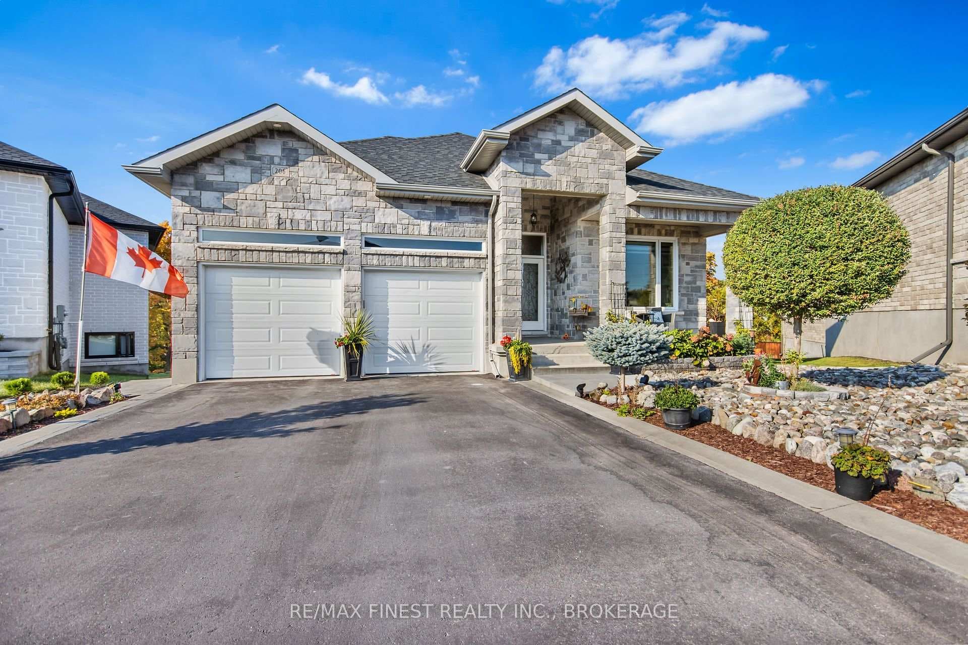 206 Pauline Tom Avenue photo 1