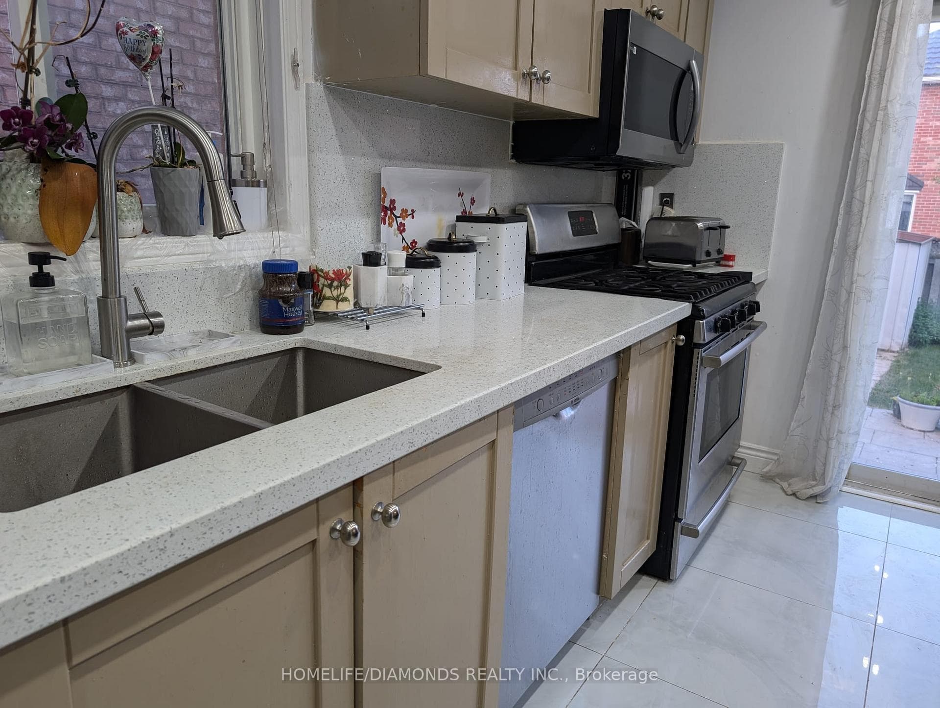 7 Hillsburgh Drive photo 9