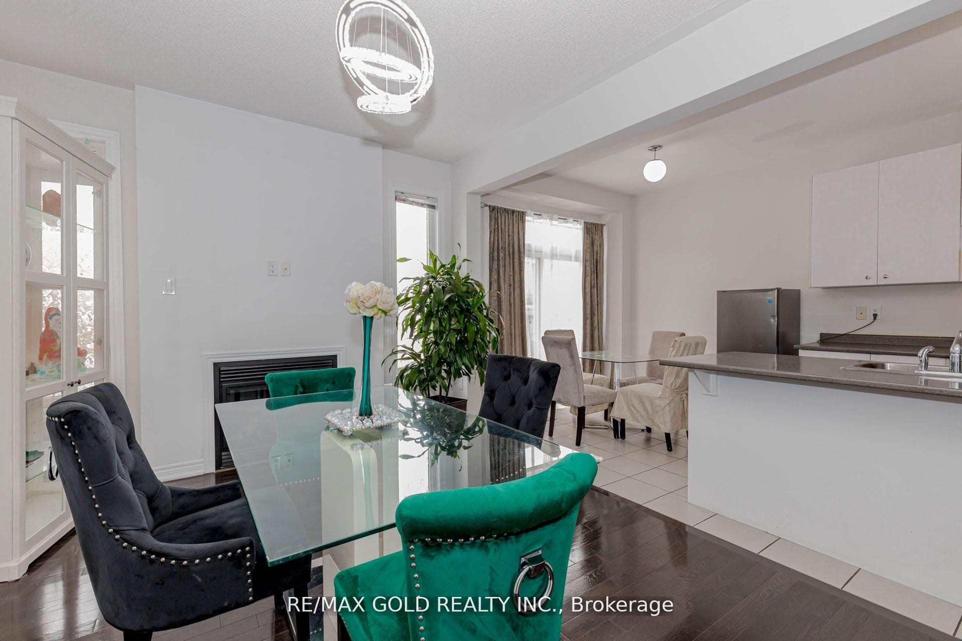 39 Chesterwood Crescent photo 12