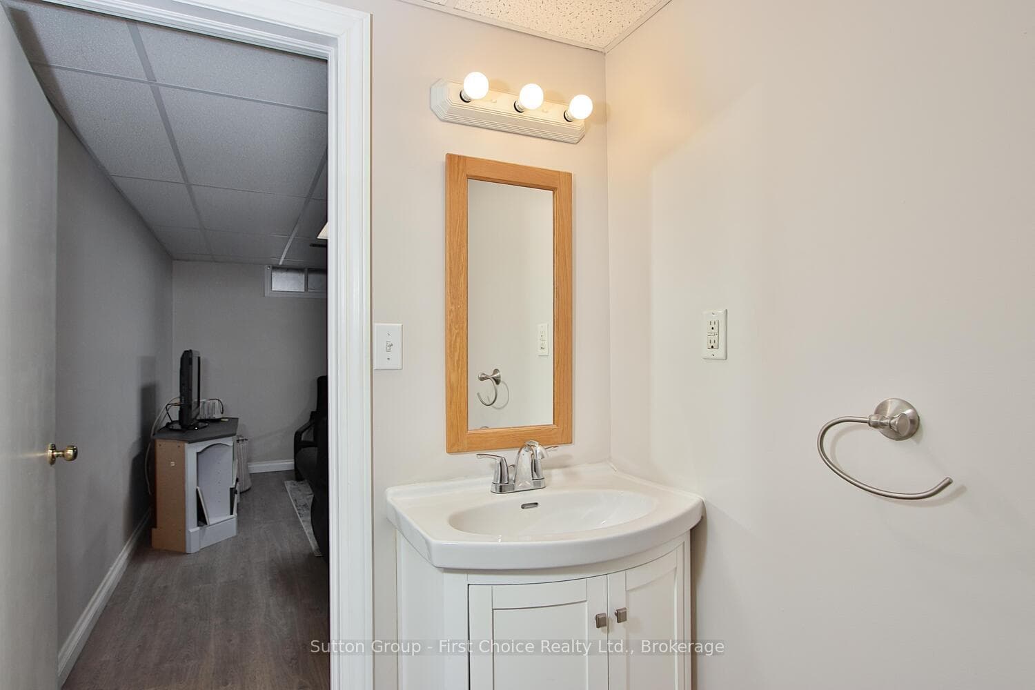 135A Mitchell Court photo 28