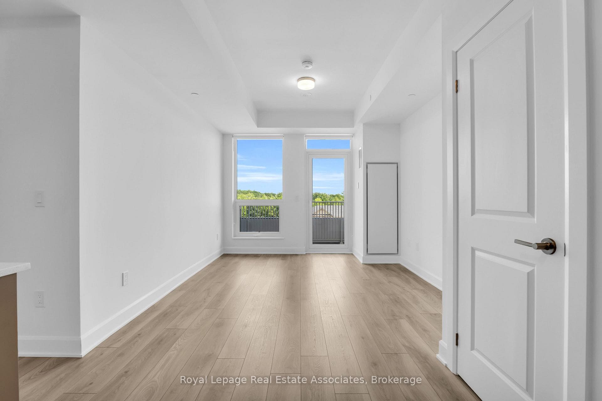 3240 William Coltson Avenue Unit 502 photo 10