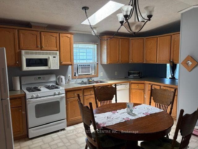 101 Maple Grove Village Road photo 11
