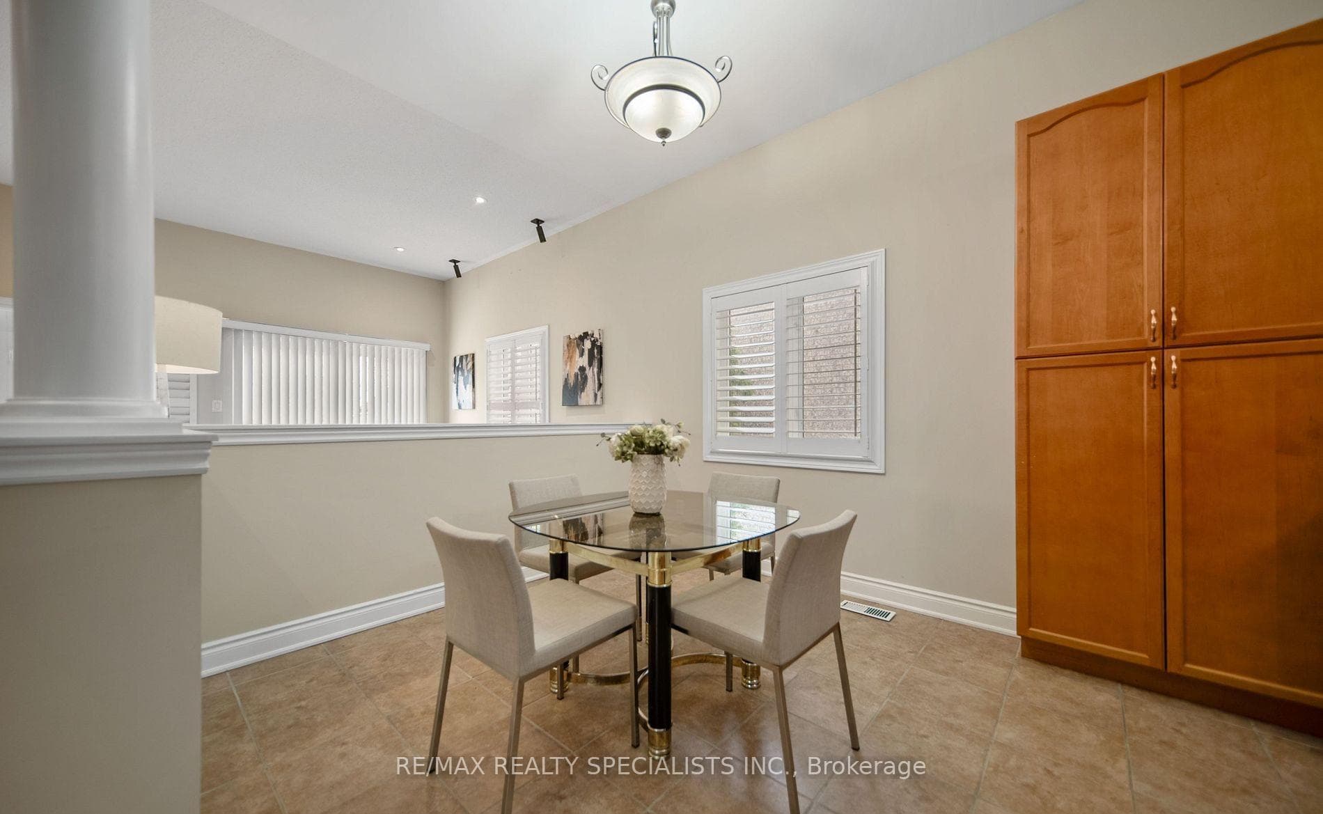 31 Saint Hubert Drive photo 15
