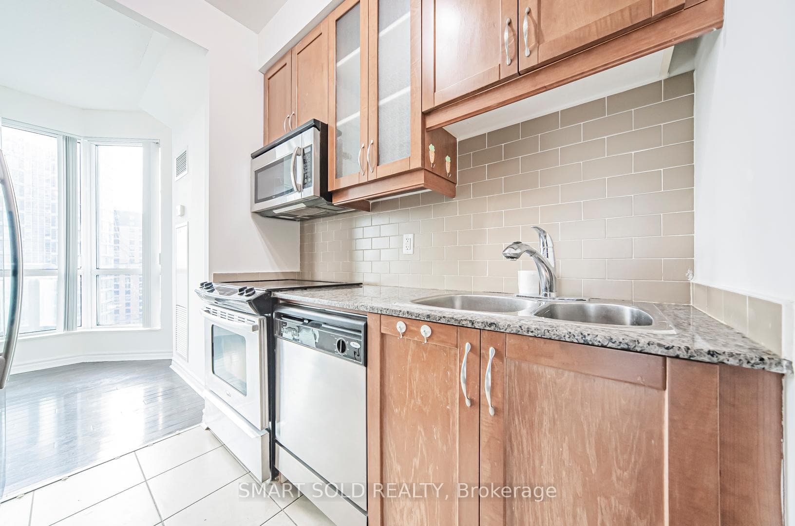 18 Holmes Avenue Unit 1103 photo 13
