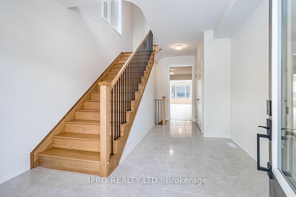 7 Dolomite Drive photo 12