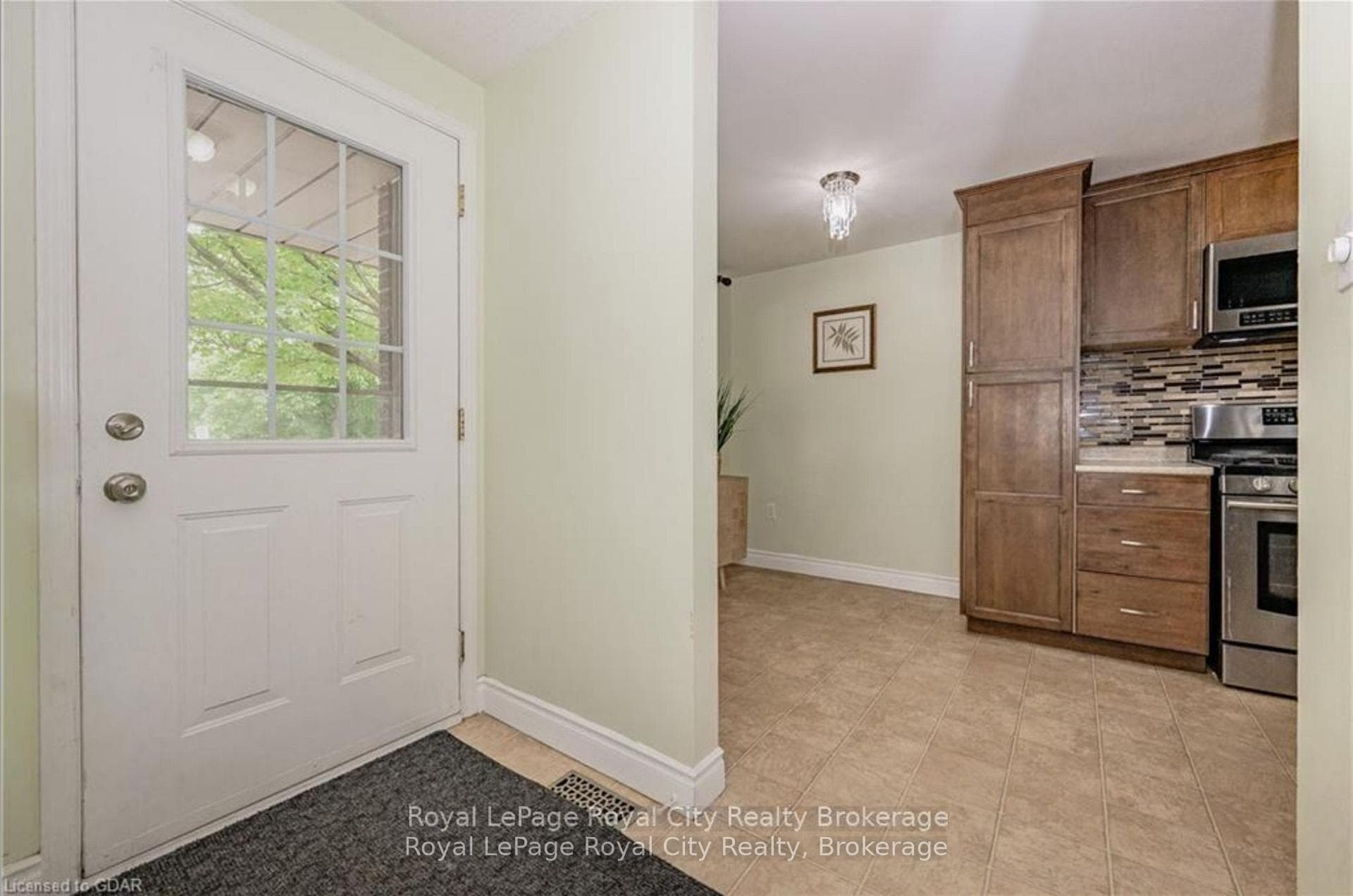 180 MARKSAM Road Unit 80 photo 11