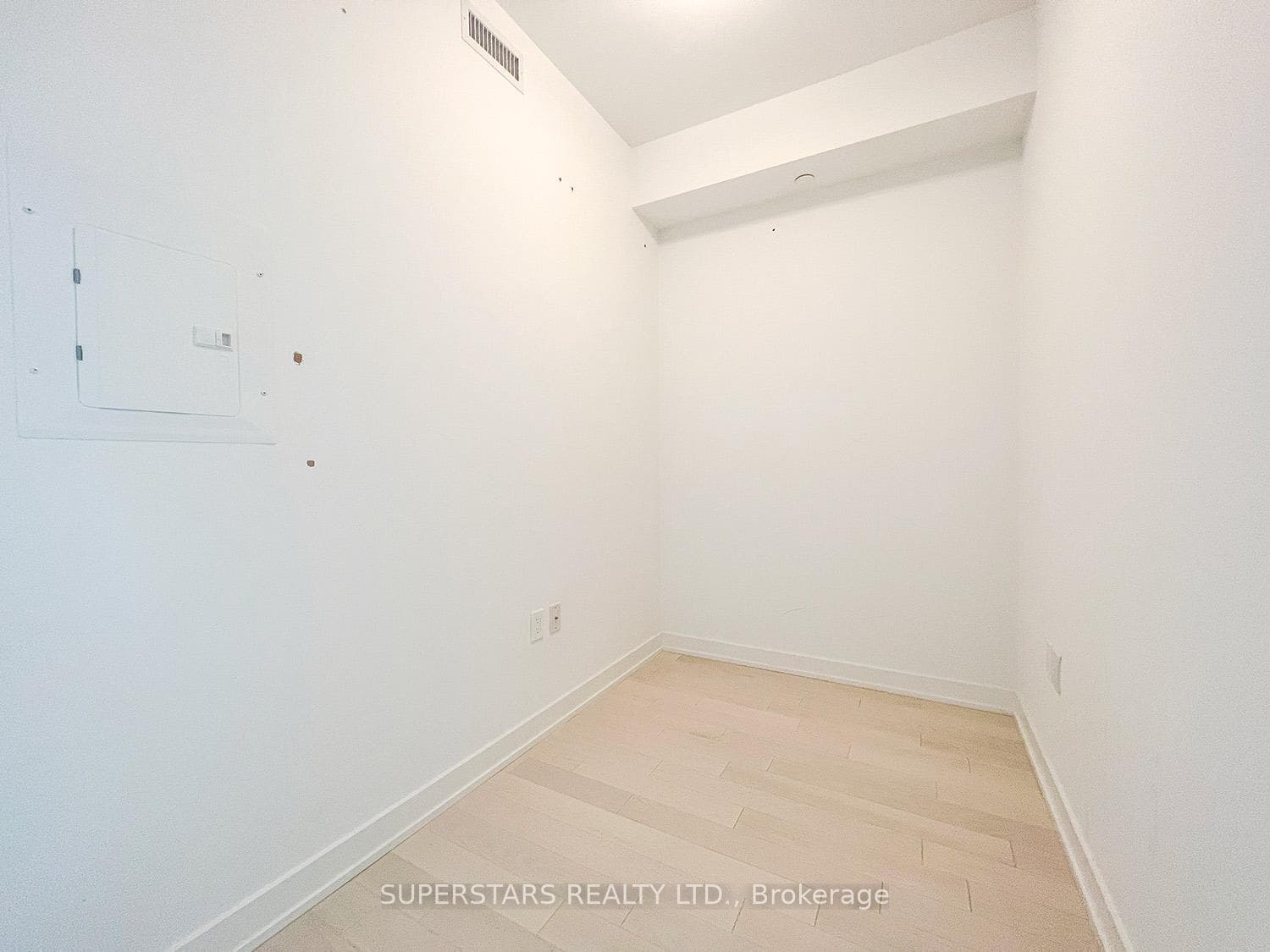 15 Queens Quay Unit 410 photo 9