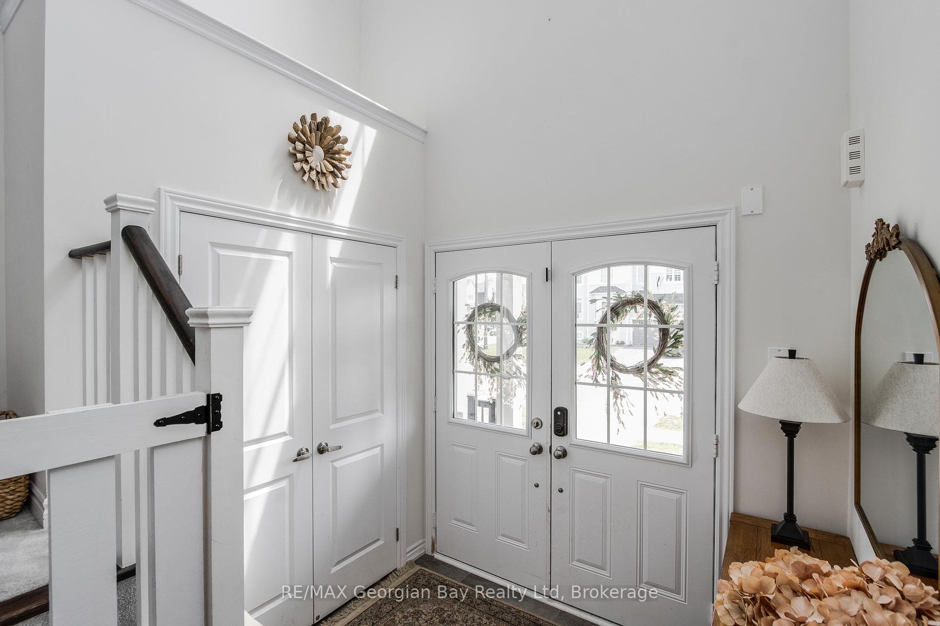 215 Roy Drive photo 4