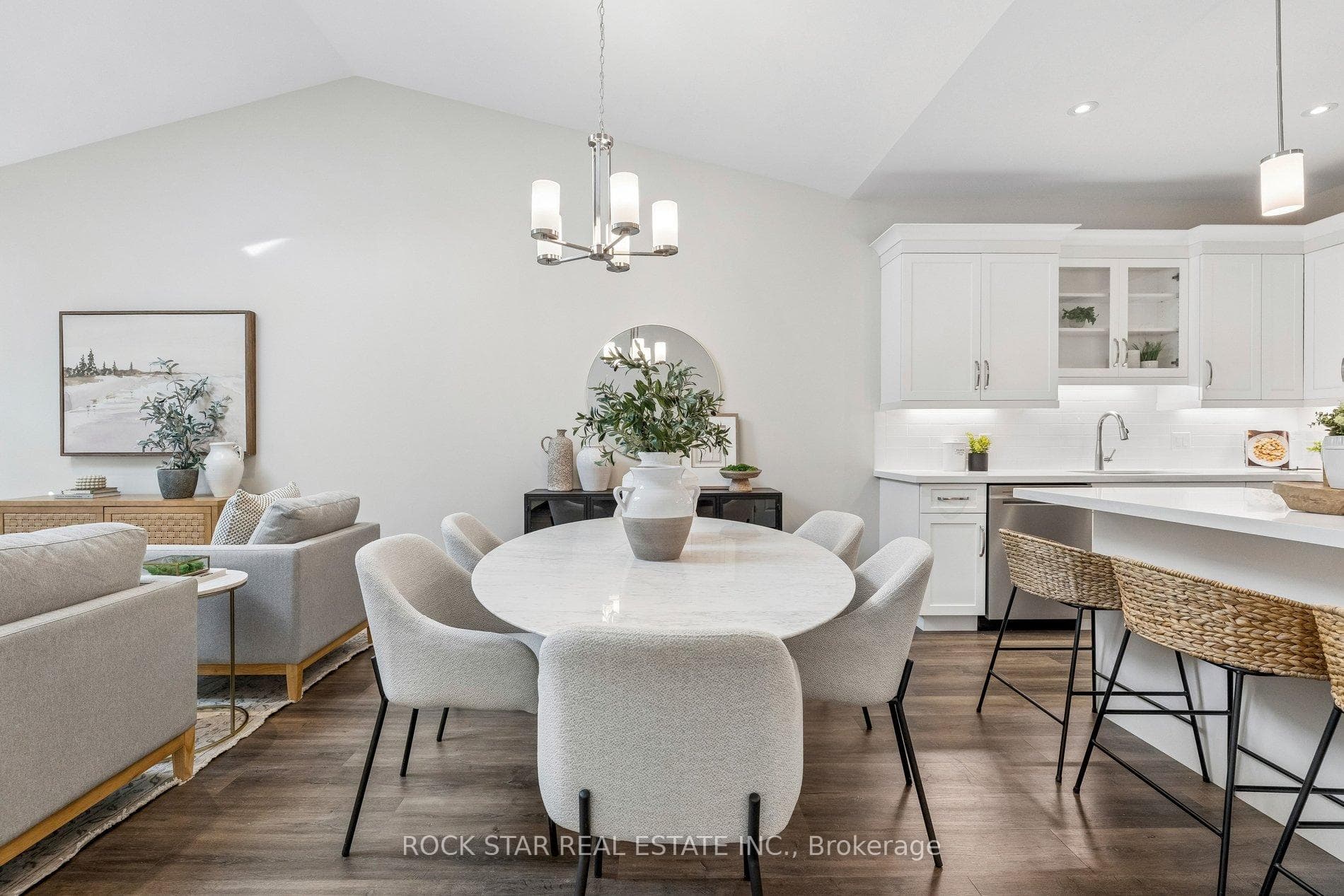 525 Niagara Street Unit 30 photo 8