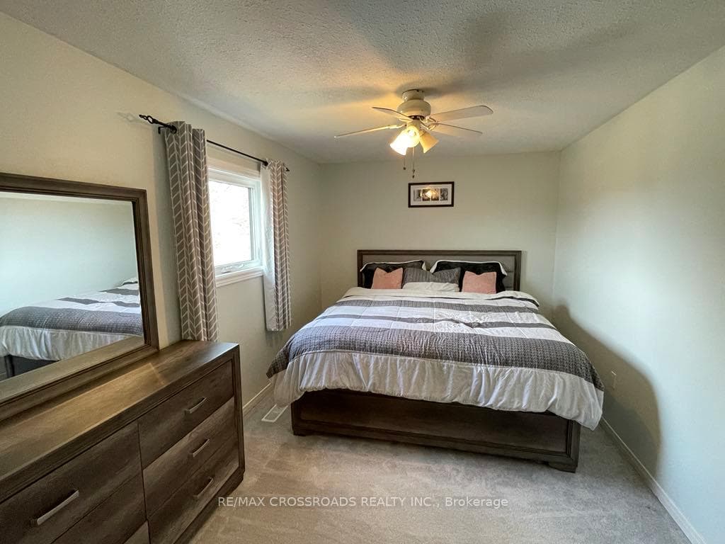 3966 Horseshoe Valley Road photo 11