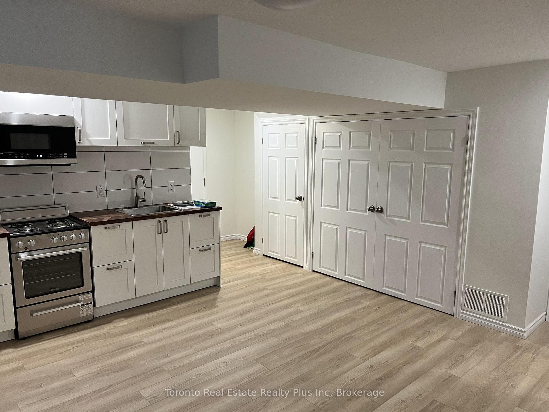 19 Breesegarden Lane photo 6