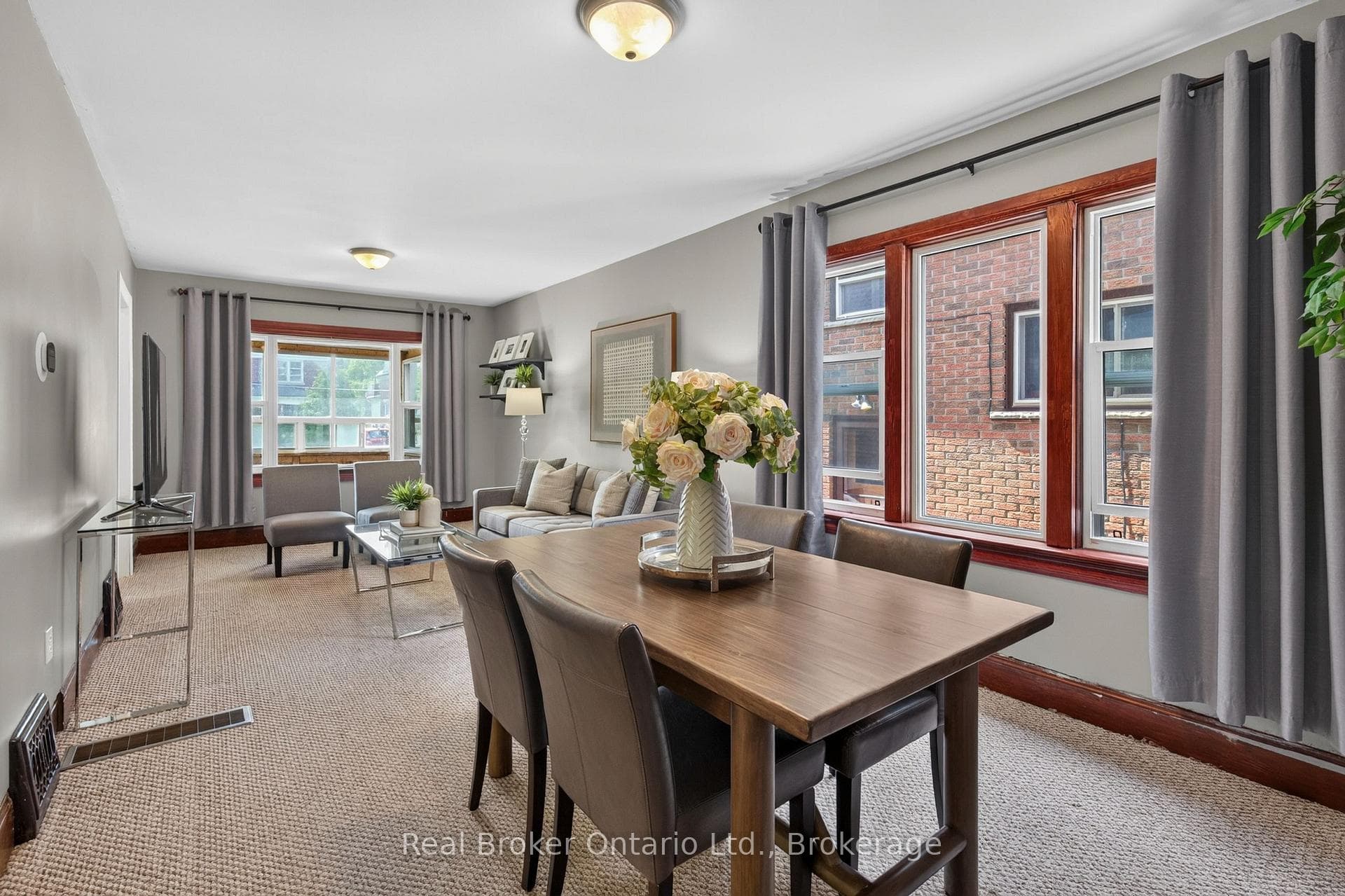 2 Herlan Avenue photo 15