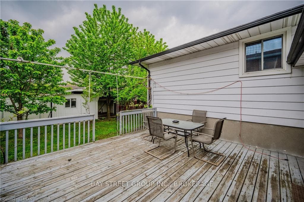 259 LORRAINE Avenue photo 22