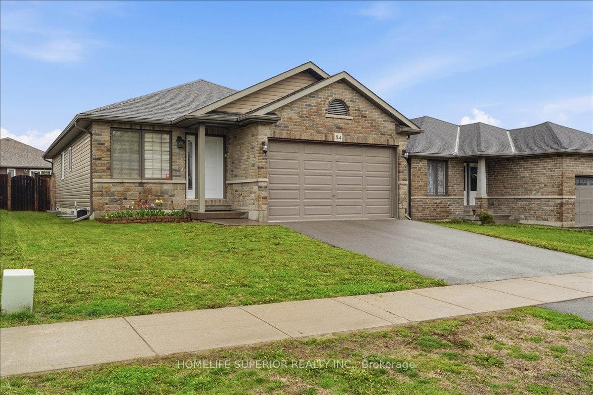 54 Aspen Drive photo 2