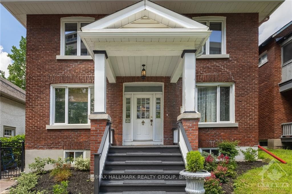 131 RIDEAU Terrace photo 4