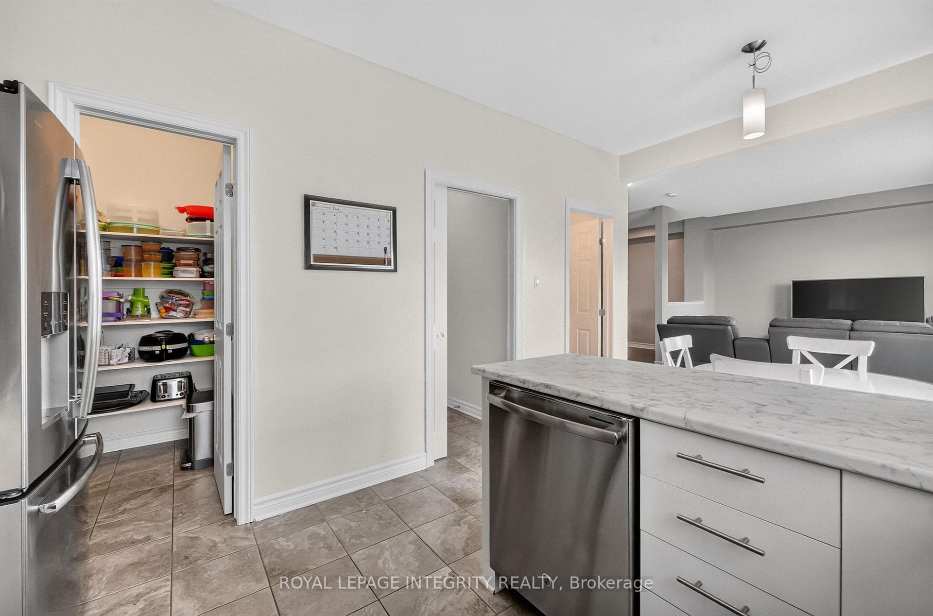 129 Dorina Sarazin Crescent photo 20