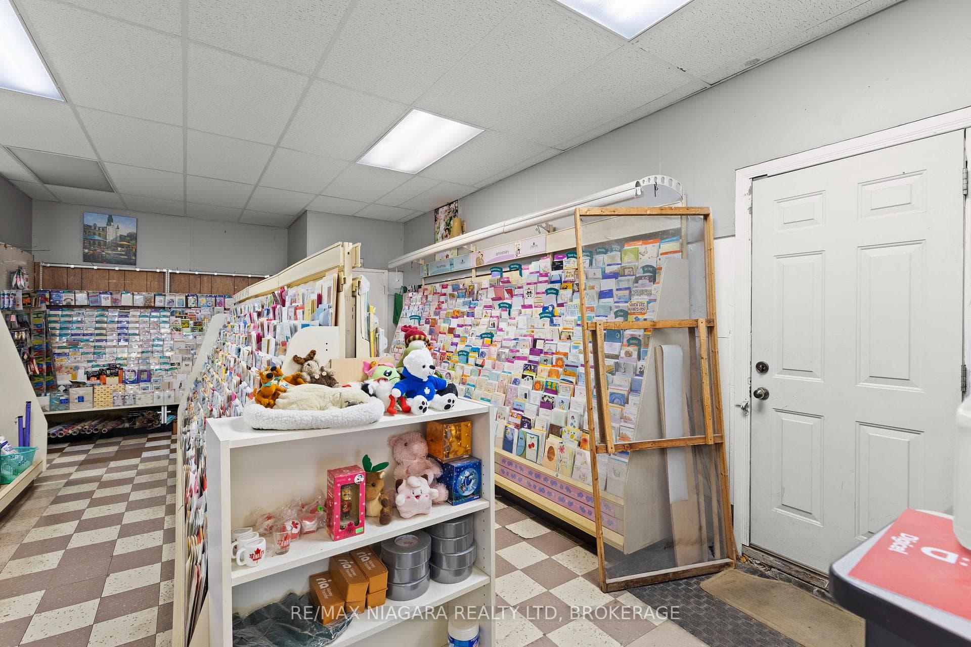 1530 NIAGARA STONE Road photo 13