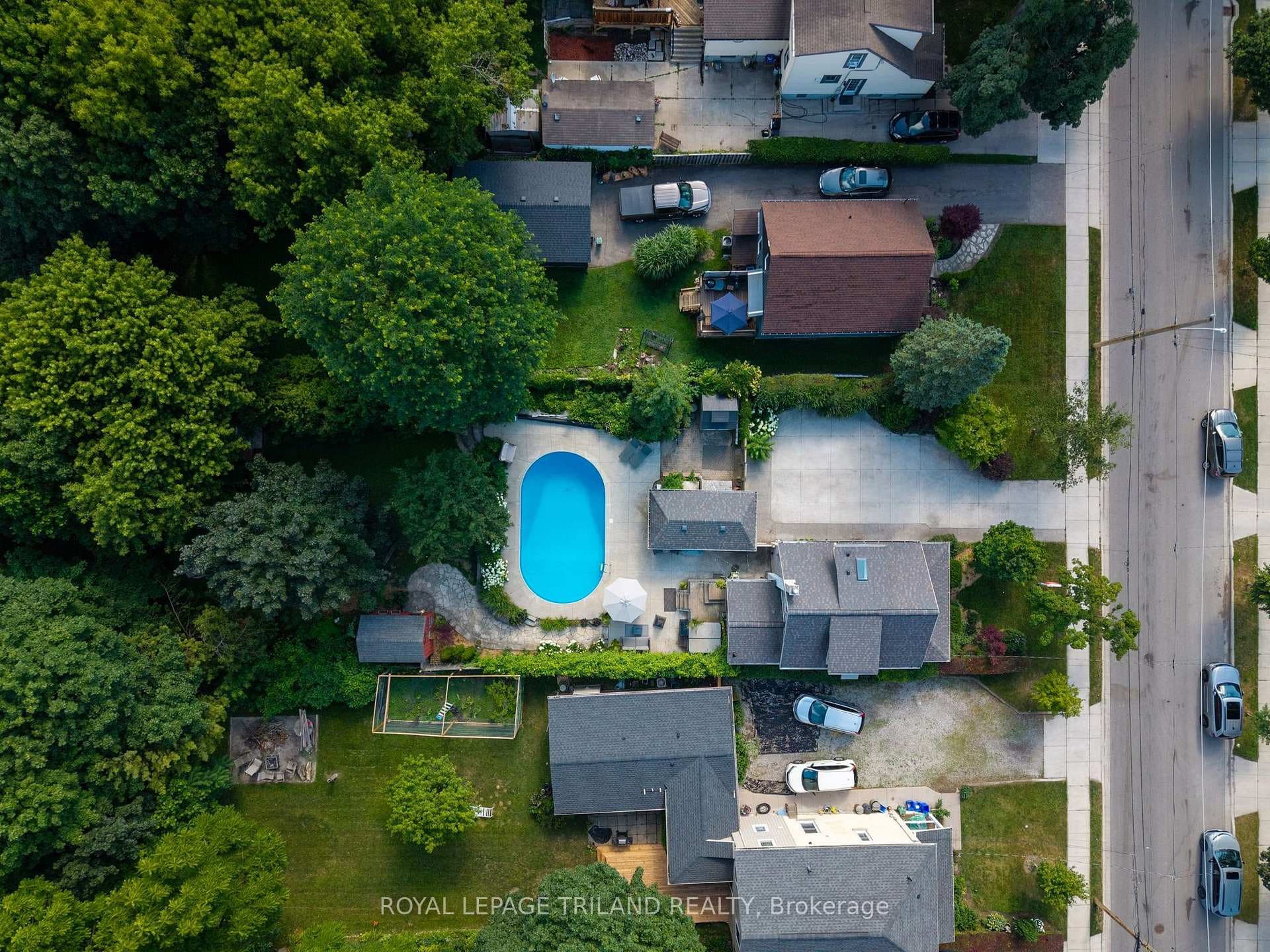 52 Emery Street photo 40
