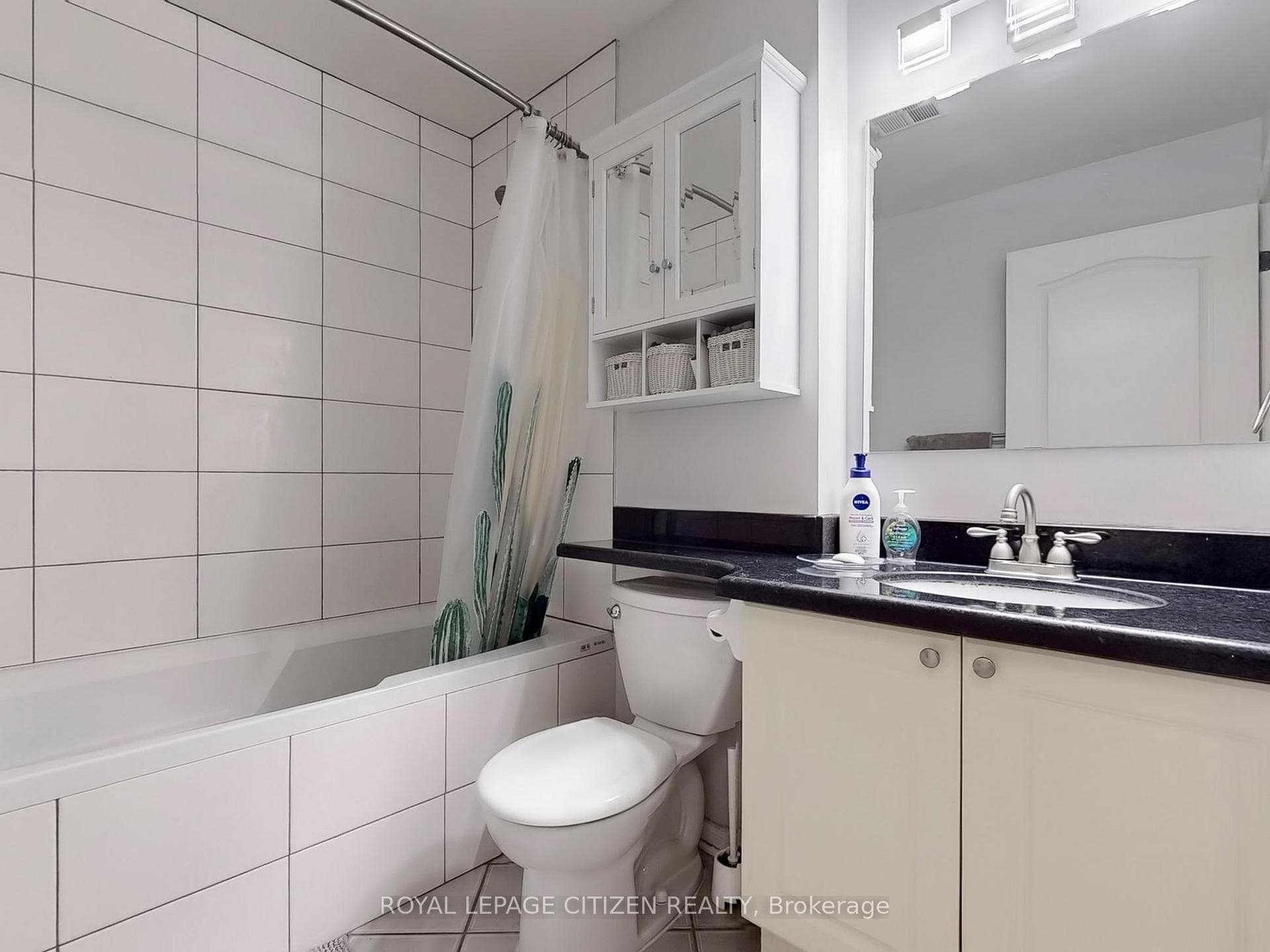 555 Yonge Street Unit 302 photo 13