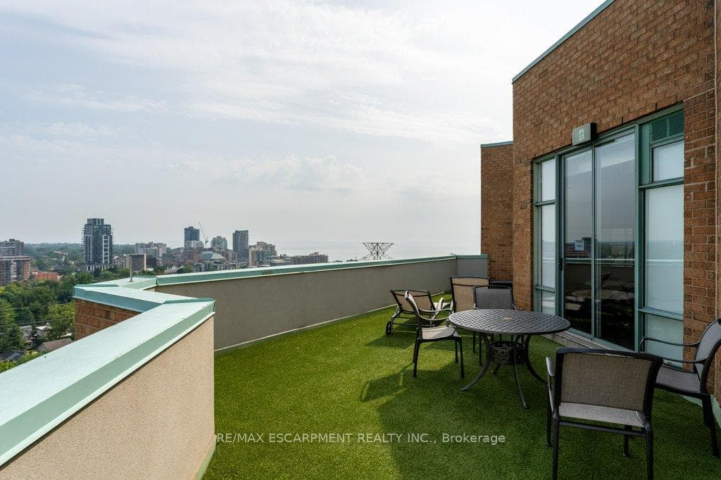 1276 Maple Crossing Boulevard Unit 310 photo 30