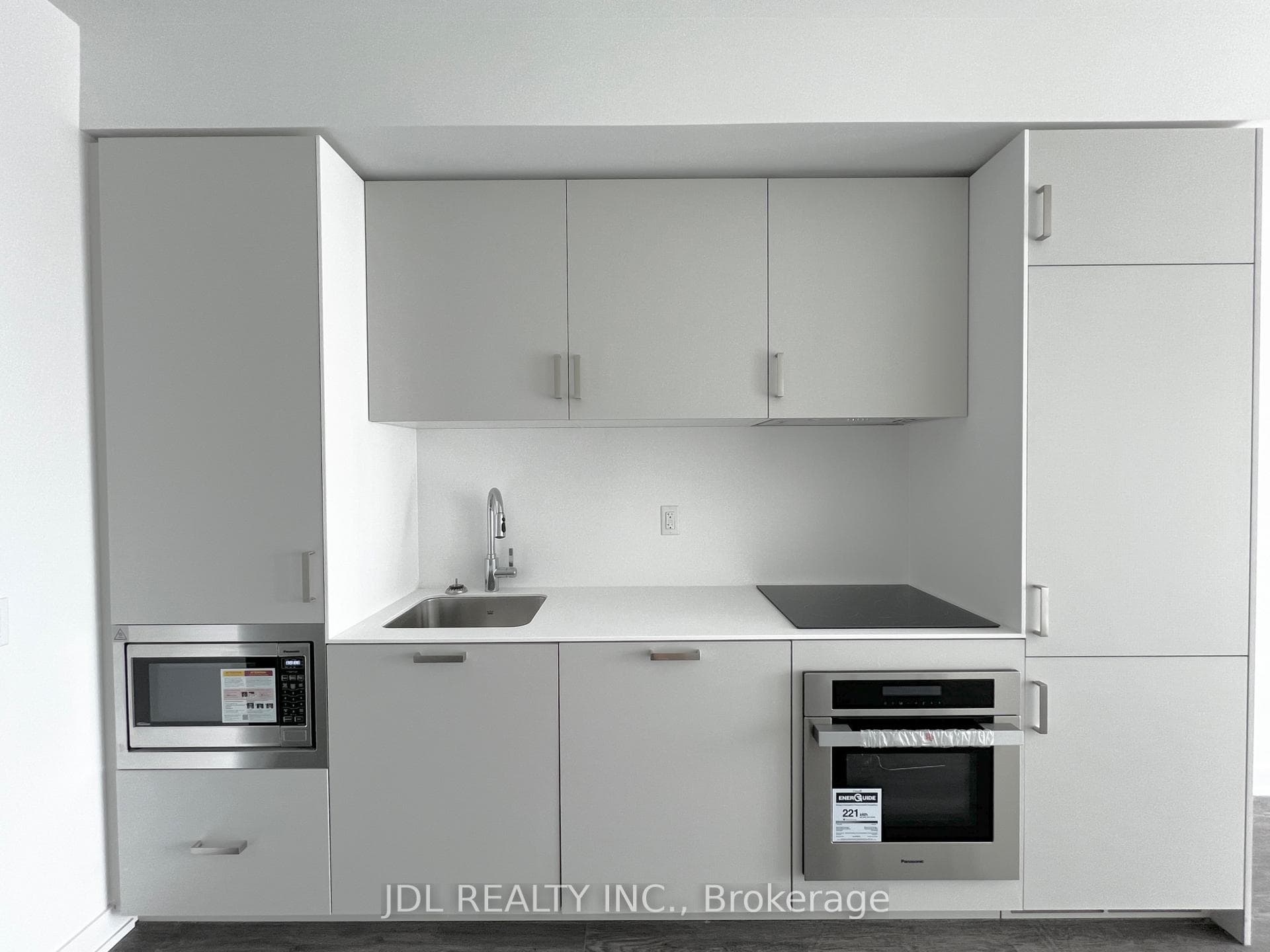88 Queen Street Unit 3207 photo 6