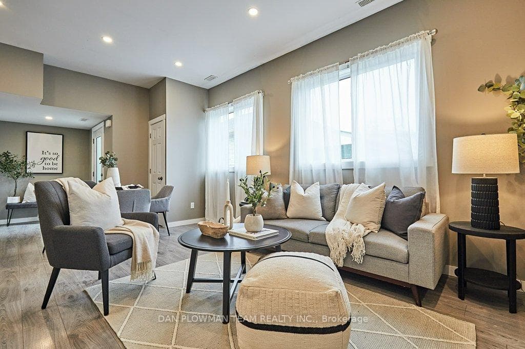309 Elgin Street photo 10