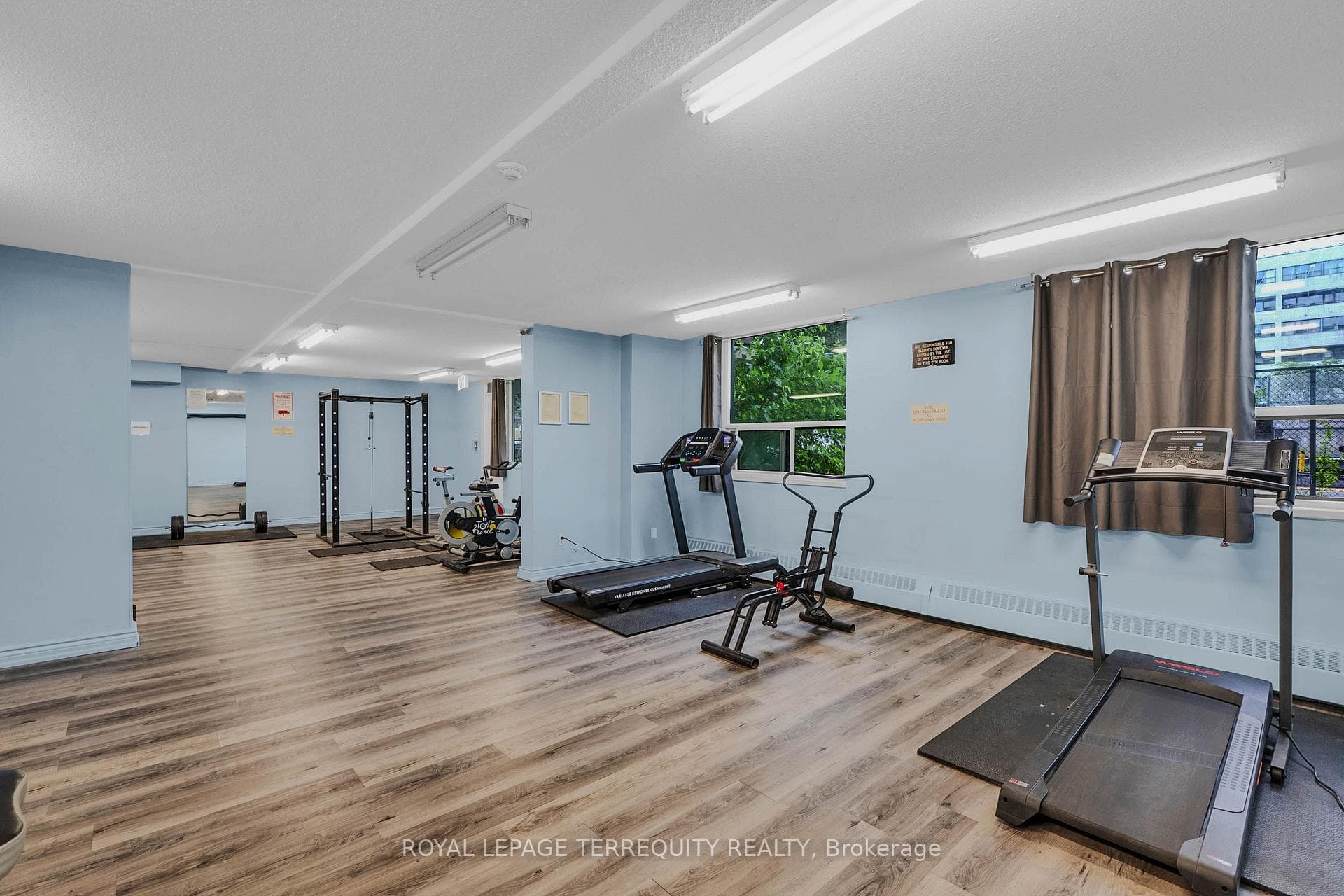 180 Markham Road Unit 816 photo 28