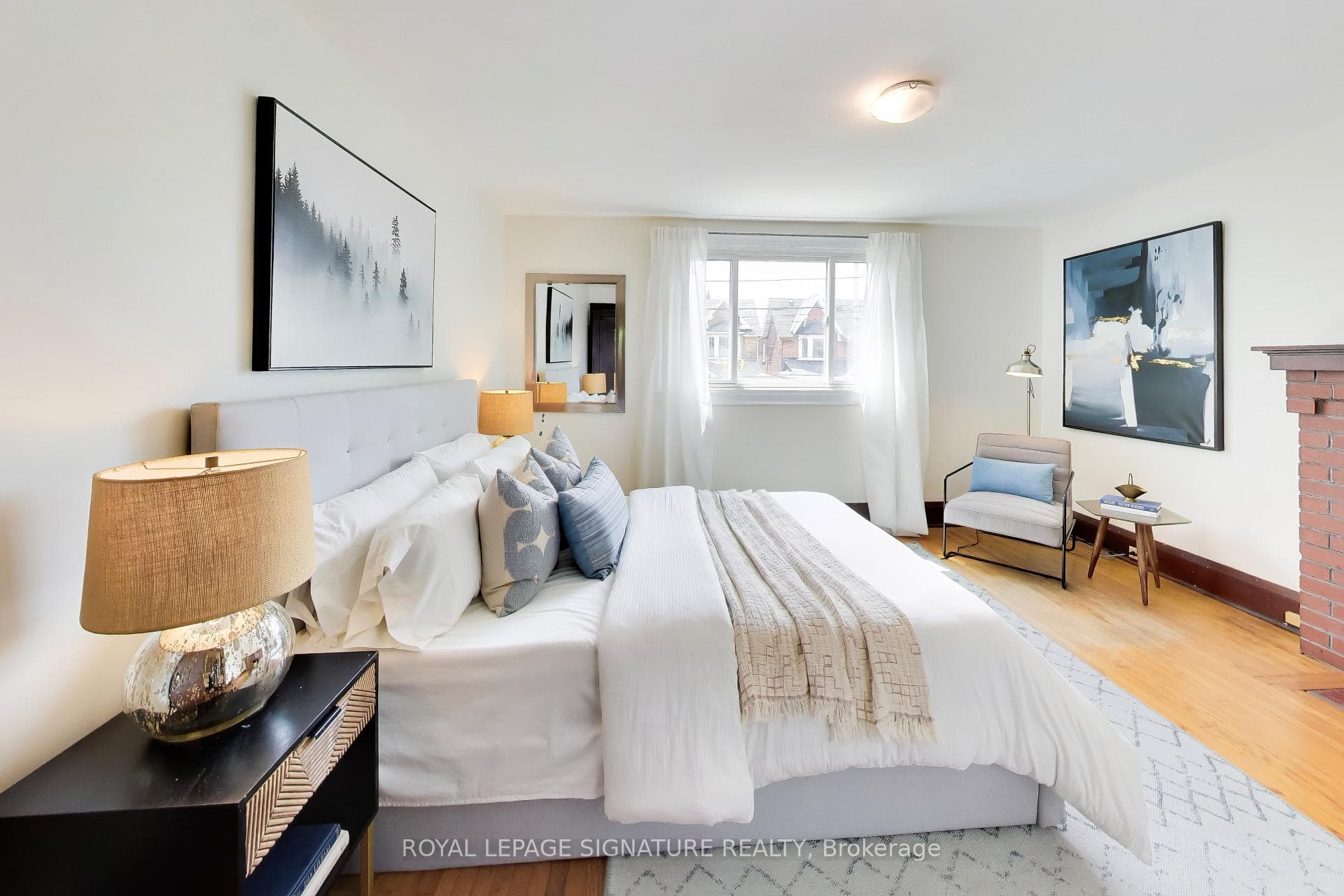 2102 Gerrard Street photo 11