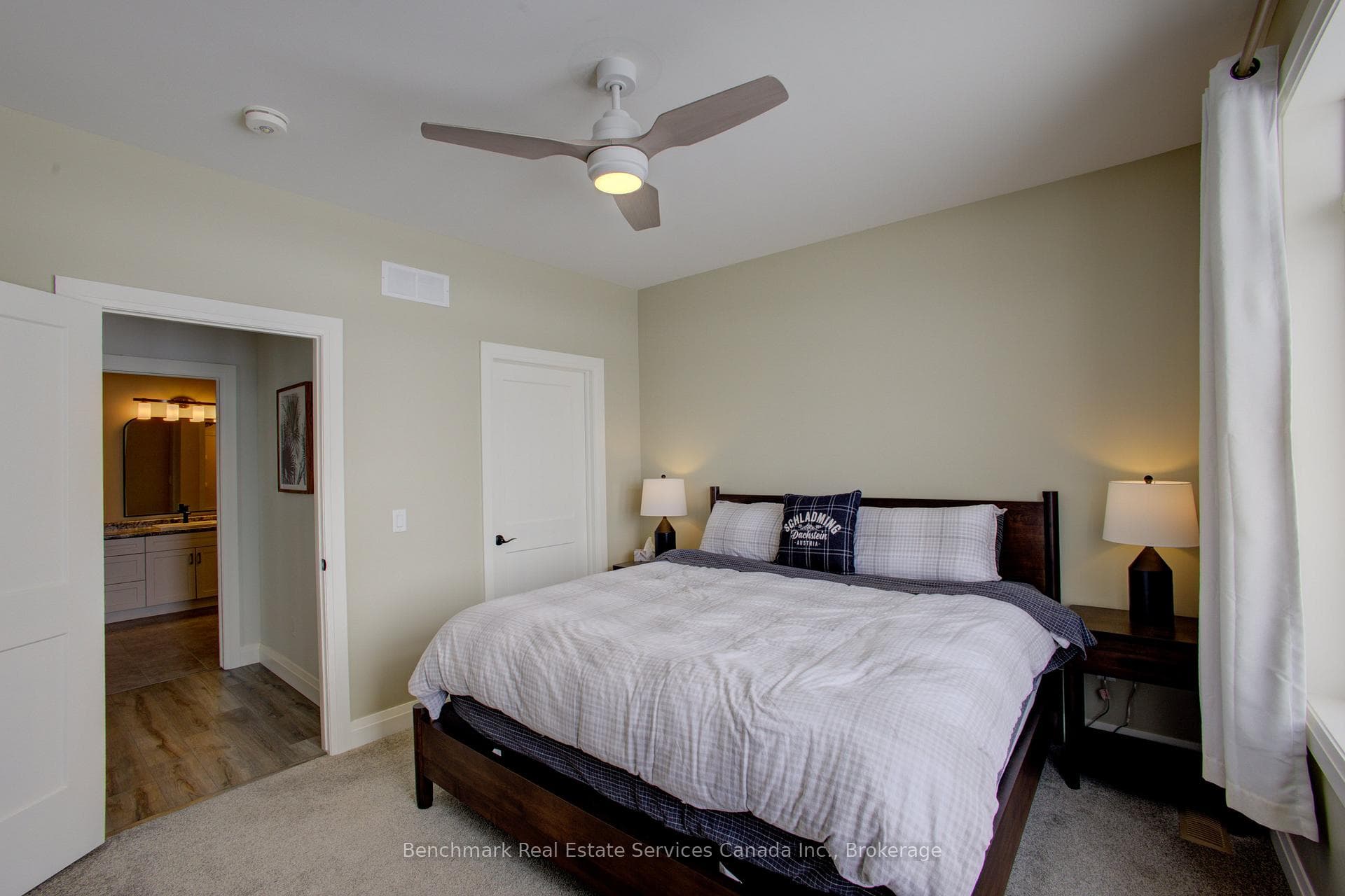 160 Ridgewood Crescent photo 23