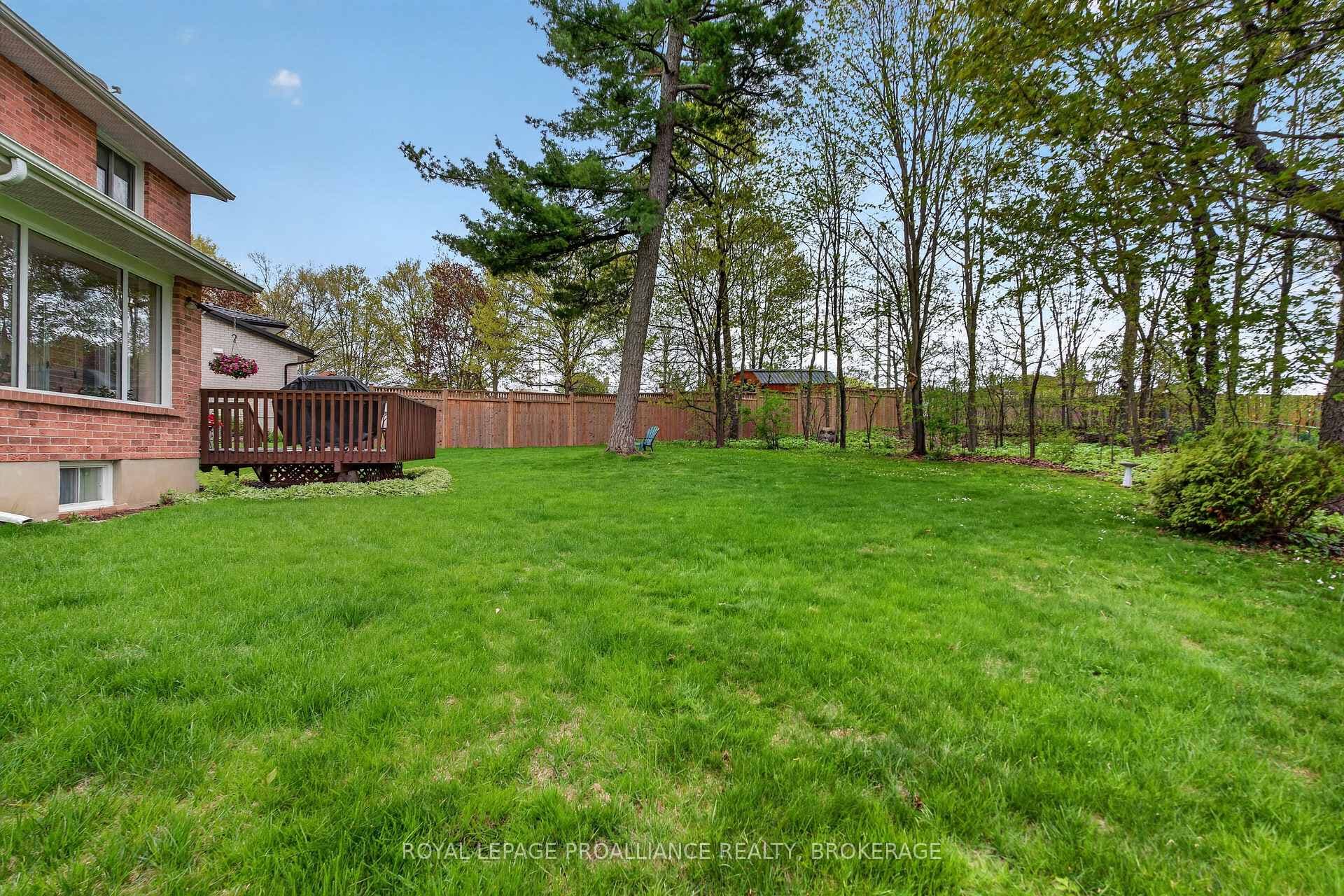 887 Crestwood Avenue photo 42