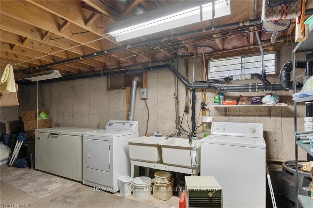 817 SAWMILL Road photo 32