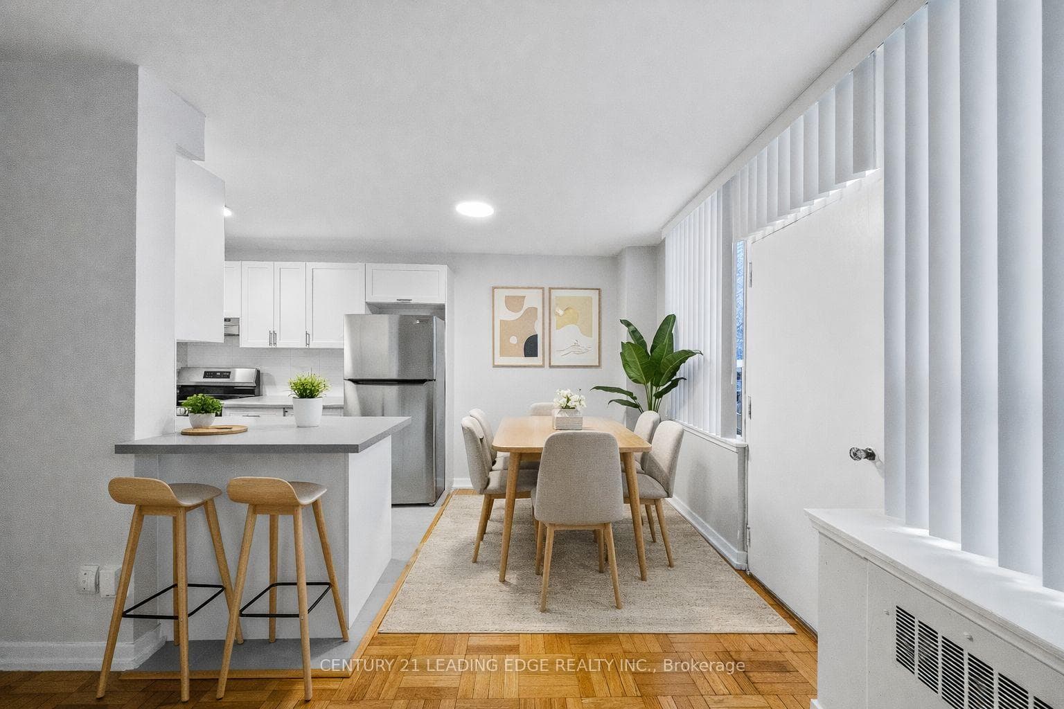 103 Avenue Road Unit 311 photo 8