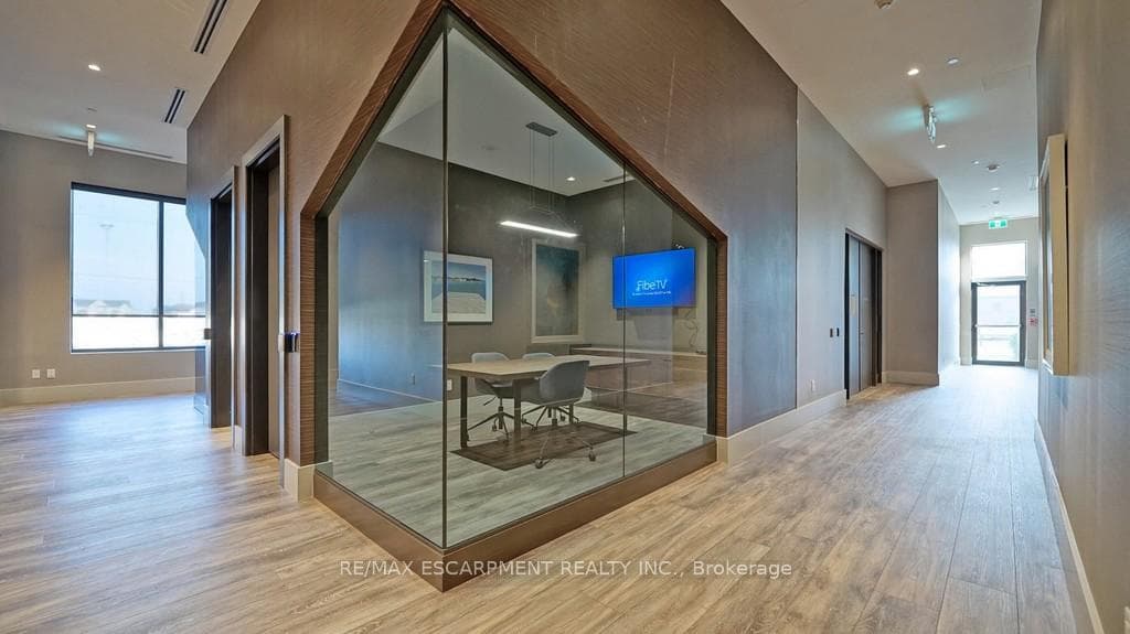 2550 Simcoe Street Unit 408 photo 24